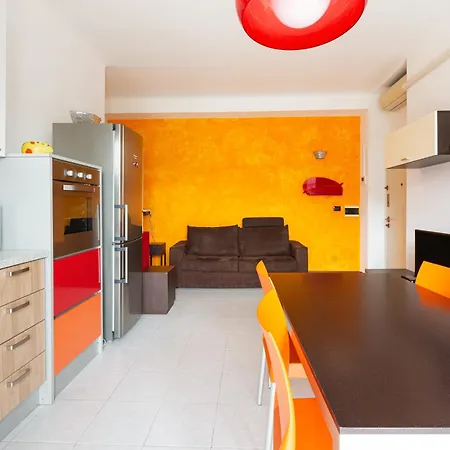 Guesthost - Urban Oasis Between M1 & San Siro Lägenhet