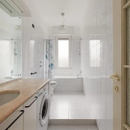 Apartment Guesthost - Urban Oasis Between M1 & San Siro *