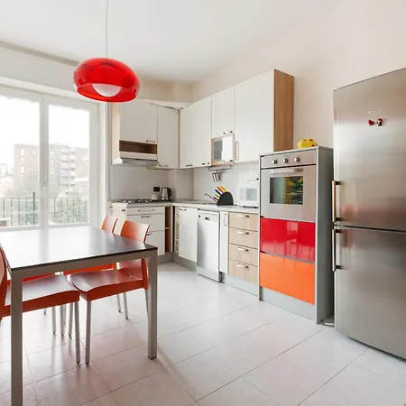 Guesthost - Urban Oasis Between M1 & San Siro Milano